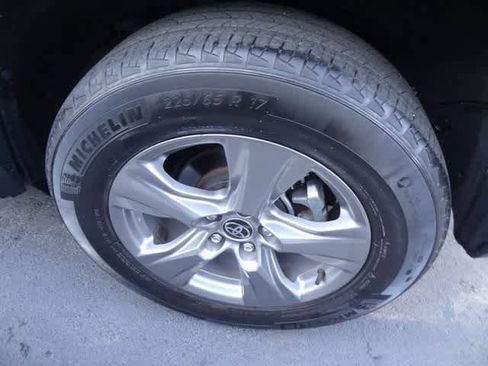 Used 2023 Toyota RAV4 XLE image 12