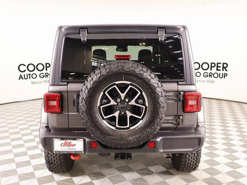 Used 2024 Jeep Wrangler Unlimited Rubicon w/ Technology Group image 22
