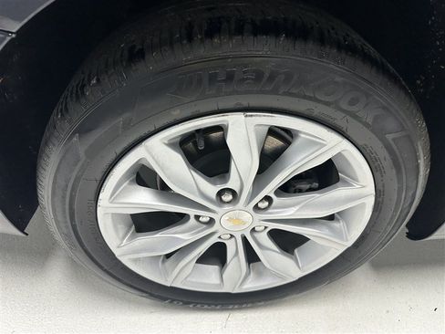 Used 2023 Chevrolet Malibu LT FWD image 13