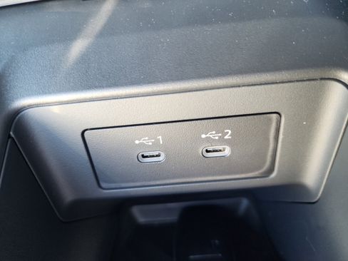 New 2025 Nissan Armada SL w/ Captain's Chari Seat Package image 15