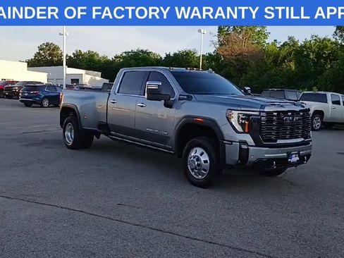 Used 2024 GMC Sierra 3500 Denali Ultimate AWD/4WD image 2