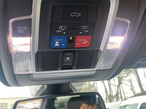 Used 2019 RAM 2500 Laramie image 19