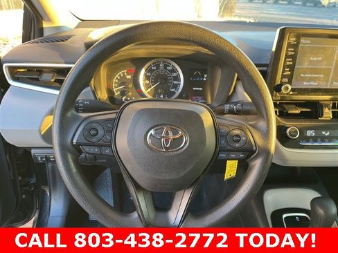 Used 2022 Toyota Corolla LE image 16