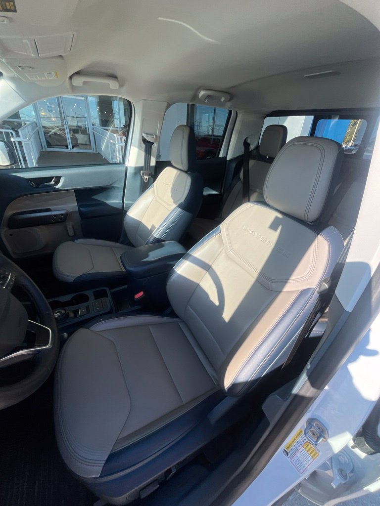 Used 2025 Ford Maverick Lariat w/ 4K Tow Package AWD/4WD image 3