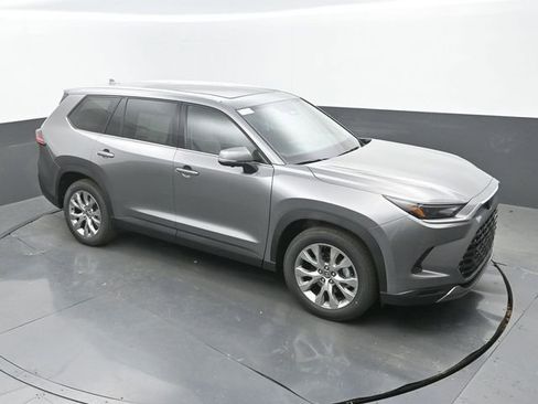 New 2026 Toyota Grand Highlander Limited image 30