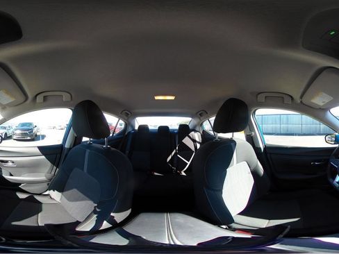 Used 2025 Nissan Sentra SV FWD image 40