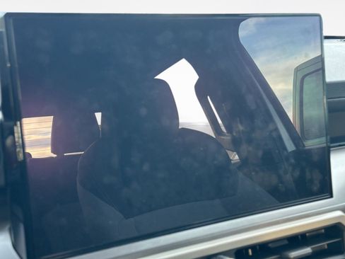 Used 2024 Toyota Tacoma TRD Off-Road image 54