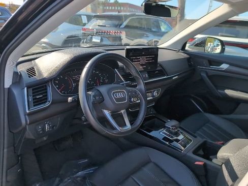 Used 2023 Audi Q5 2.0T Premium w/ Convenience Package image 8