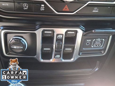 Used 2022 Jeep Gladiator Willys image 26
