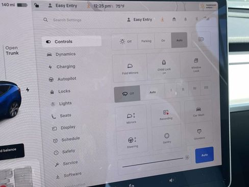 Used 2022 Tesla Model Y Long Range image 18