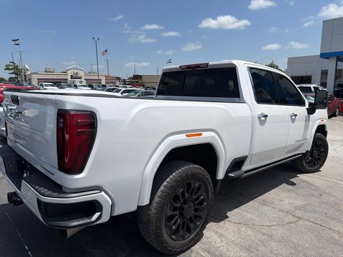 Used 2025 GMC Sierra 2500 Denali Ultimate AWD/4WD image 3