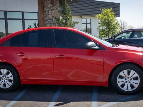 Used 2016 Chevrolet Cruze LS FWD image 20