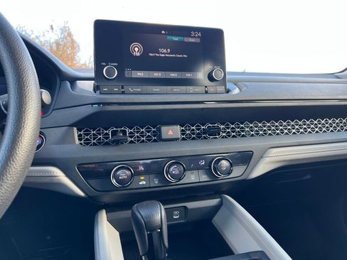 Used 2023 Honda Accord LX image 19