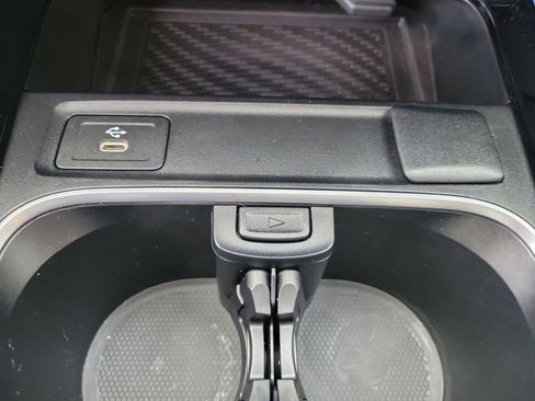 Used 2025 Mercedes-Benz GLA 250 image 21