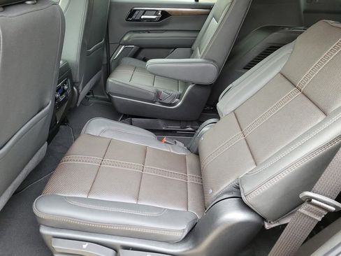 New 2026 Chevrolet Tahoe High Country w/ Sun And Tow Package image 11