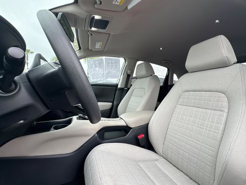Certified 2025 Honda HR-V LX image 21