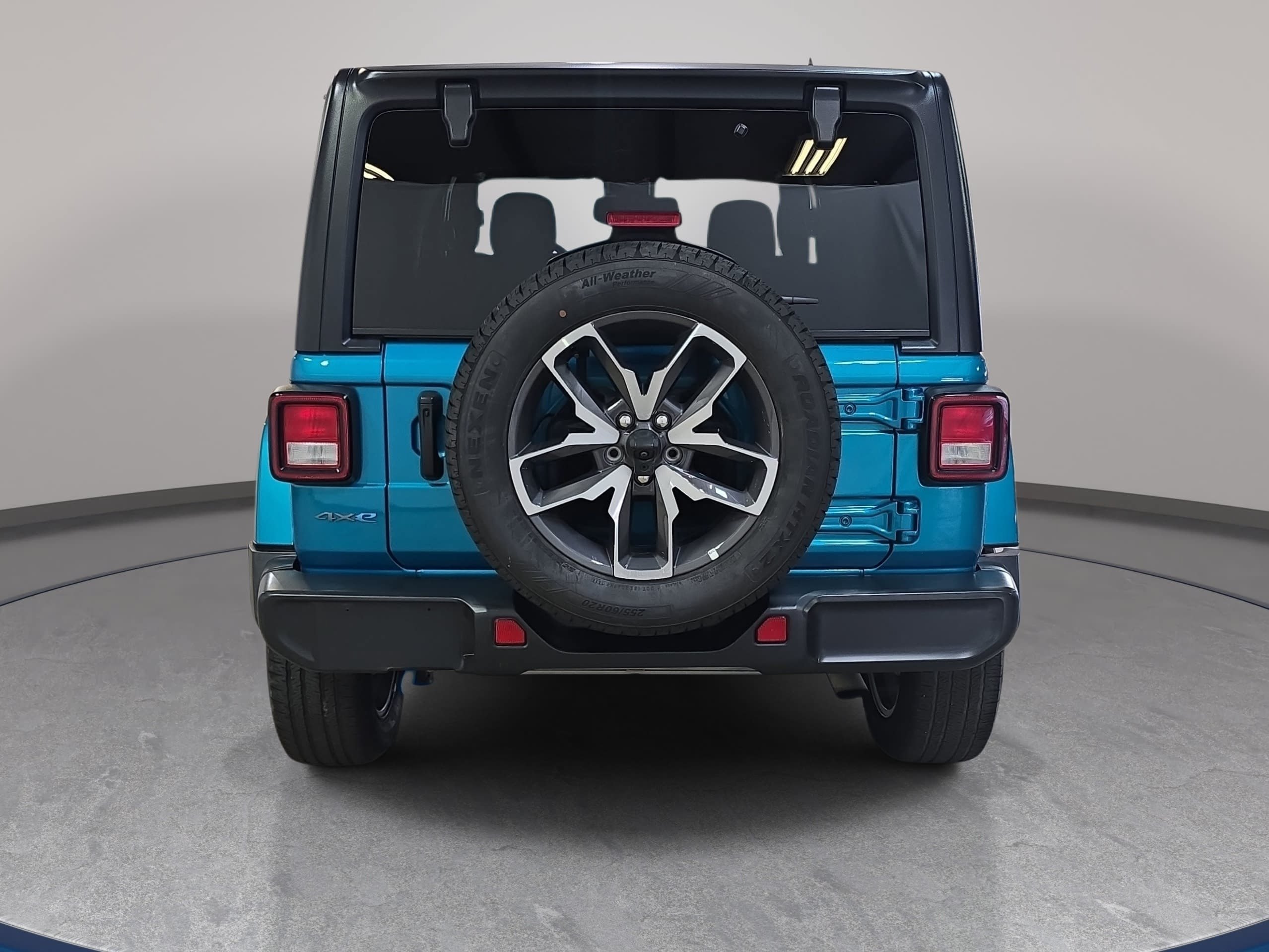 Used 2024 Jeep Wrangler Unlimited w/ Convenience Group AWD/4WD image 7