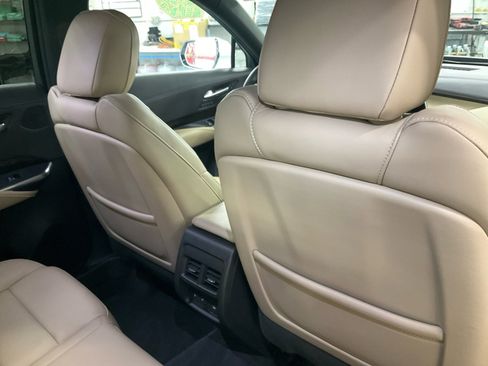 Used 2024 Cadillac XT4 Premium Luxury image 24