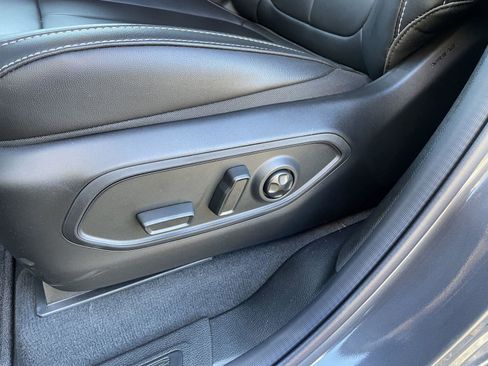 New 2025 Jeep Grand Cherokee L Limited image 12