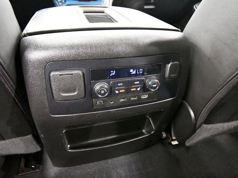 Used 2020 GMC Yukon XL Denali w/ Open Road Package AWD/4WD image 16
