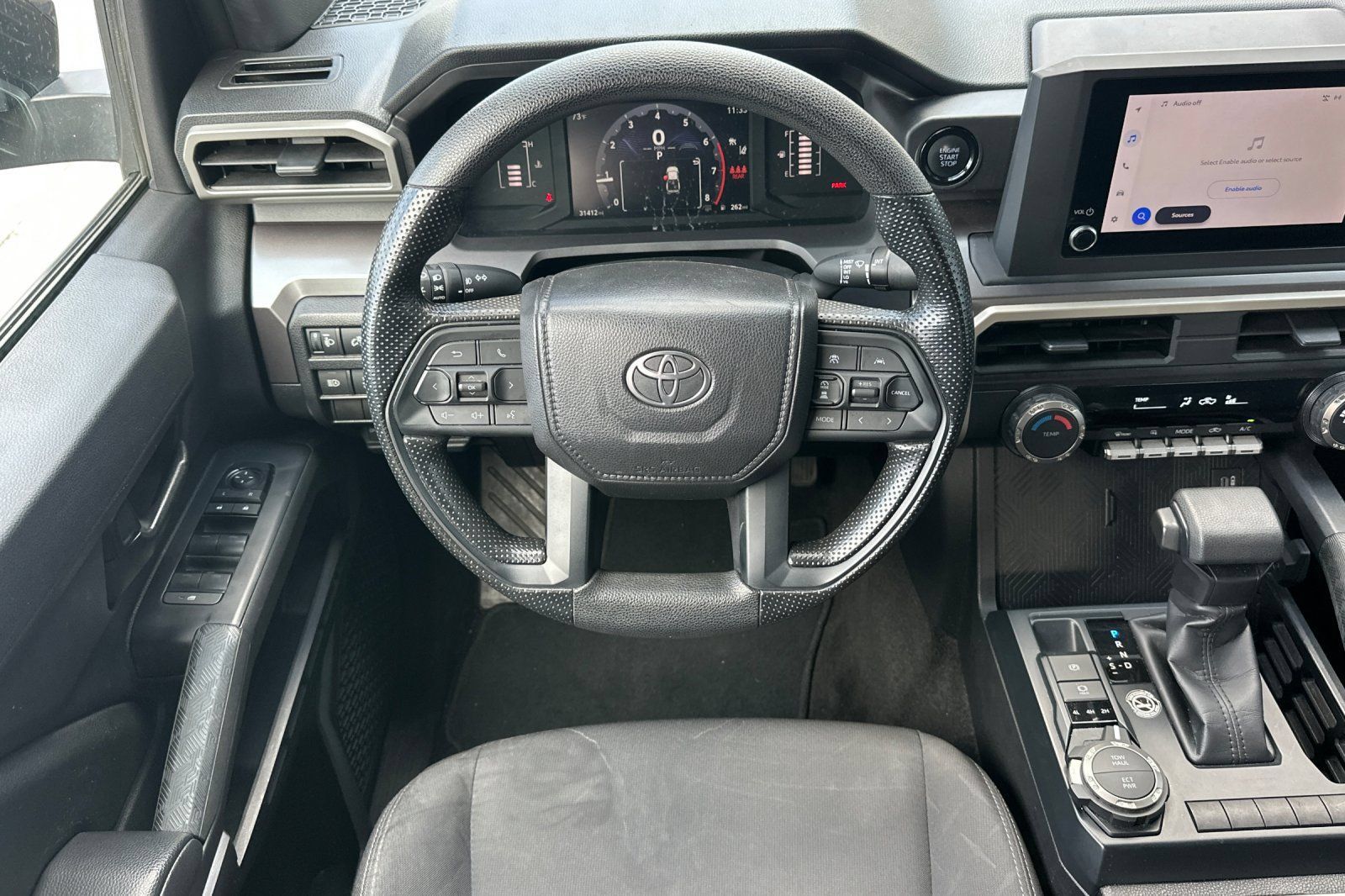 Used 2025 Toyota Tacoma SR5 AWD/4WD image 17