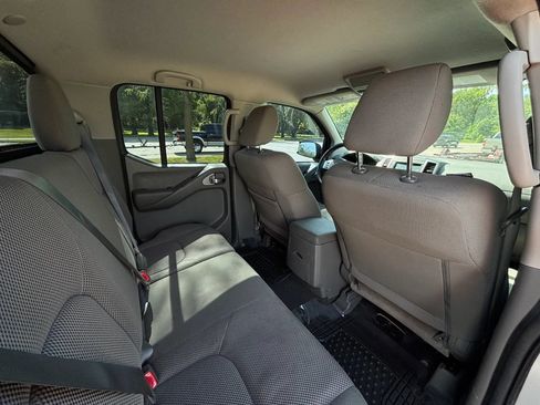 Used 2019 Nissan Frontier SV AWD/4WD image 17