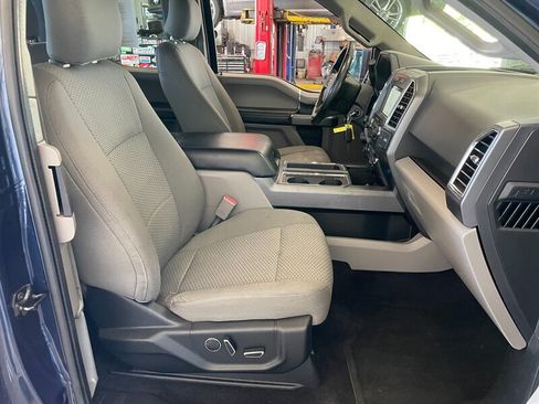 Used 2017 Ford F150 XLT w/ Equipment Group 302A Luxury AWD/4WD image 18