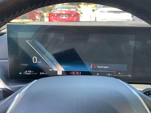 Used 2023 BMW 330e image 18