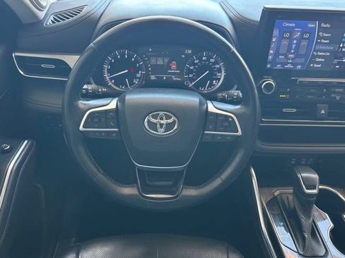 Used 2022 Toyota Highlander Platinum AWD/4WD image 14