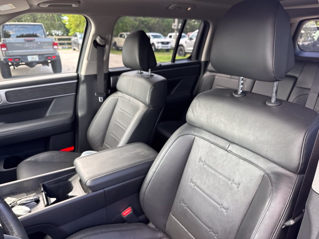 Used 2025 Hyundai Santa Fe Limited FWD image 10