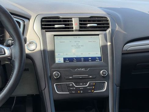 Used 2020 Ford Fusion SE w/ Equipment Group 151A image 14