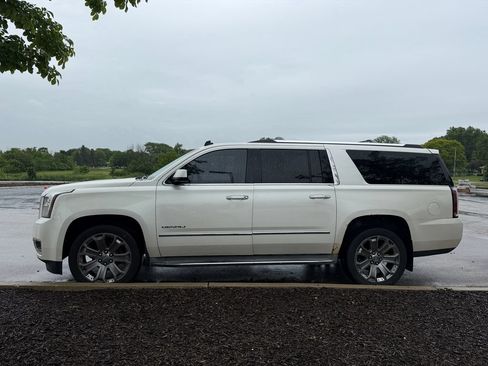 Used 2015 GMC Yukon XL Denali w/ Touring Package AWD/4WD image 5
