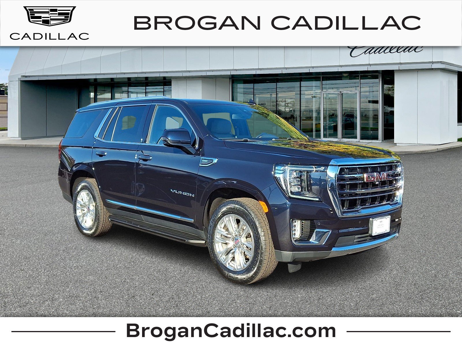 Used 2021 GMC Yukon SLT w/ Rear Media and Nav Package AWD/4WD image 1