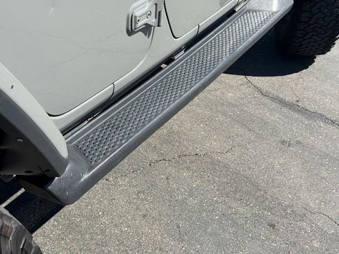 Used 2021 Jeep Wrangler Unlimited Rubicon w/ Trailer Tow Package AWD/4WD image 10