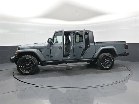 New 2026 Jeep Gladiator Willys image 48