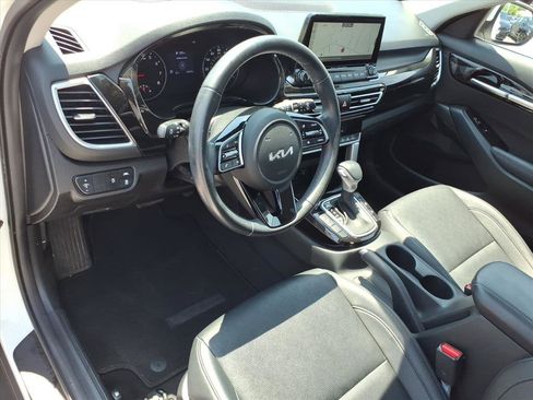Used 2023 Kia Seltos EX AWD/4WD image 11