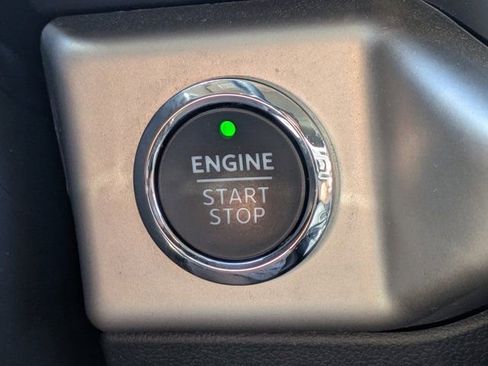 Used 2024 Ford Expedition XLT image 25