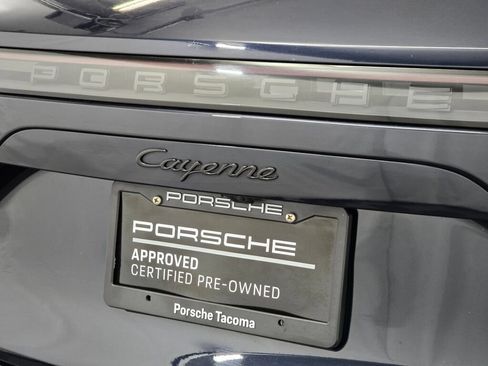 Certified 2023 Porsche Cayenne Platinum Edition AWD/4WD image 33