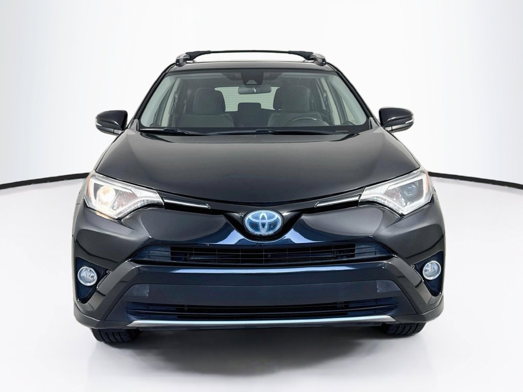 Used 2018 Toyota RAV4 XLE w/ Carpet Mat Package AWD/4WD image 2