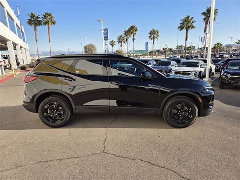 Certified 2024 Chevrolet Blazer LT w/ Convenience Package image 7