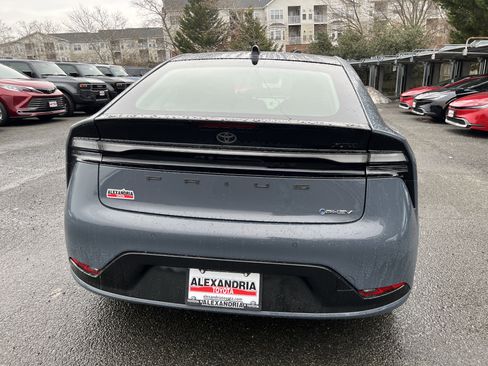 New 2026 Toyota Prius Plug-In Hybrid image 5