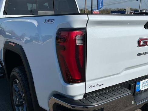 New 2026 GMC Sierra 2500 SLT w/ SLT Premium Package AWD/4WD image 14