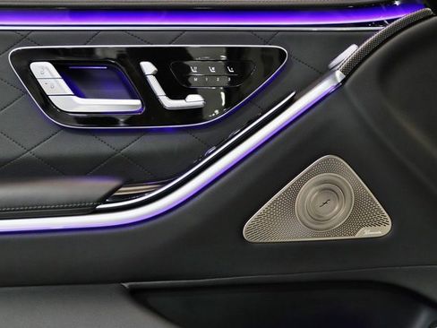 Used 2023 Mercedes-Benz S 580 4MATIC Sedan w/ AMG Line image 3