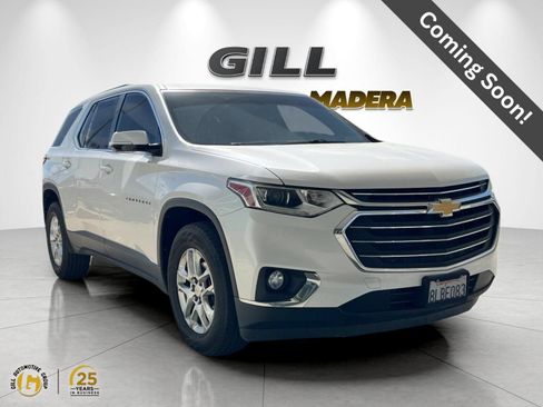 Used 2019 Chevrolet Traverse LT FWD image 1