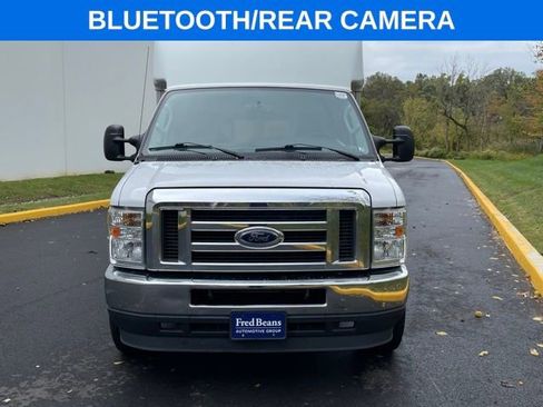 Certified 2022 Ford E-350 and Econoline 350 Super Duty w/ Power Windows & Locks Group image 3