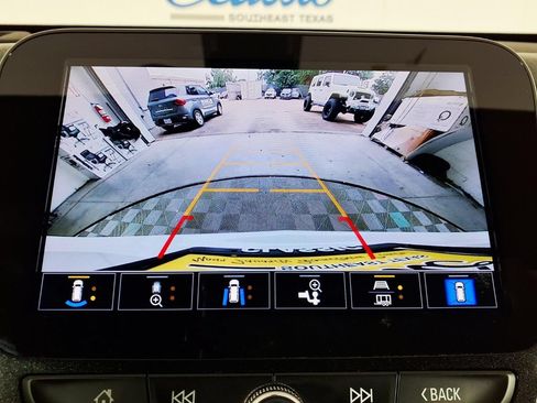 Used 2023 Chevrolet Equinox Premier AWD/4WD image 13