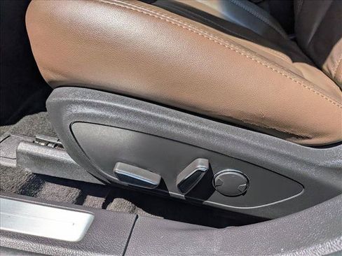 Used 2013 Lincoln MKZ FWD image 27