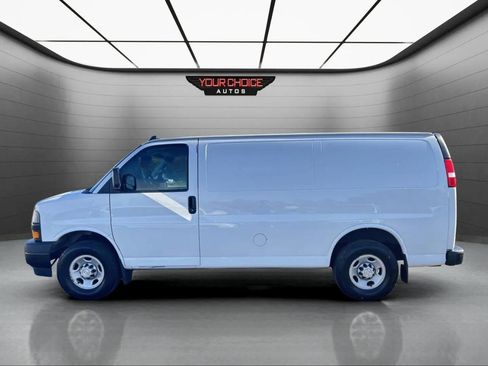 Used 2021 Chevrolet Express 2500 w/ Communications Package image 2