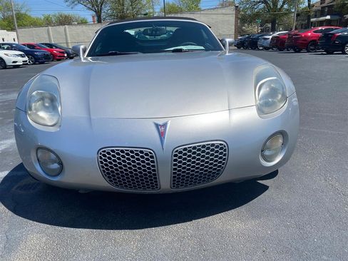 Used 2008 Pontiac Solstice Convertible w/ Preferred Package RWD image 2