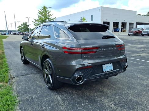 Used 2023 Genesis GV70 3.5T Sport w/ Sport Prestige Package AWD/4WD image 9